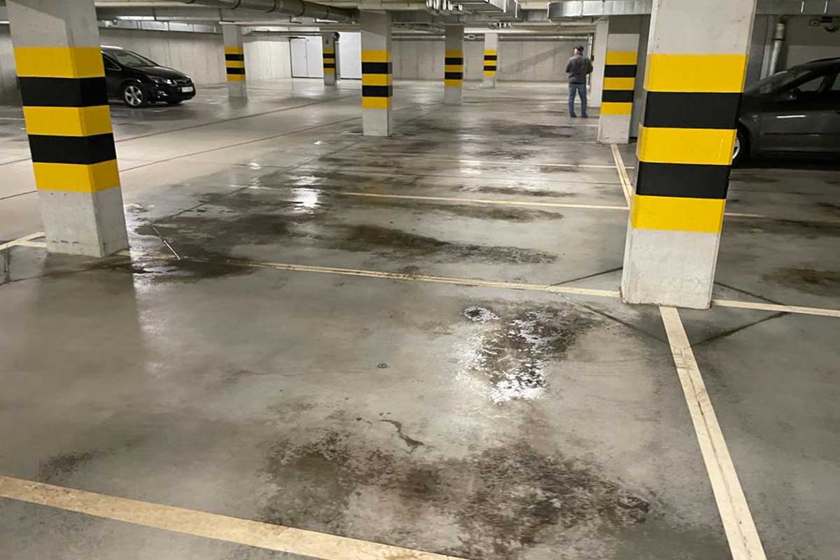 Mycie parkingów podziemnych (przed myciem), Opole